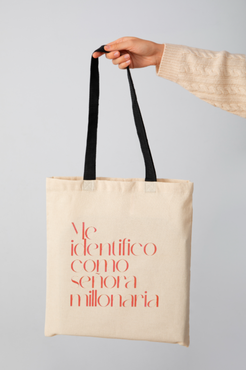 Tote Bag "Me identifico como señora millonaria" - Imagen 2